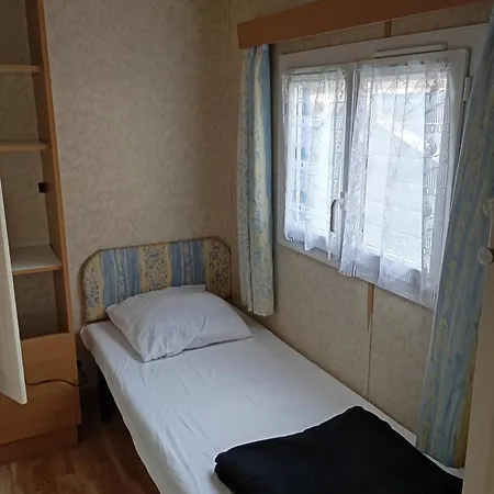 Le Blue אתר קמפינג לה טרמבלד